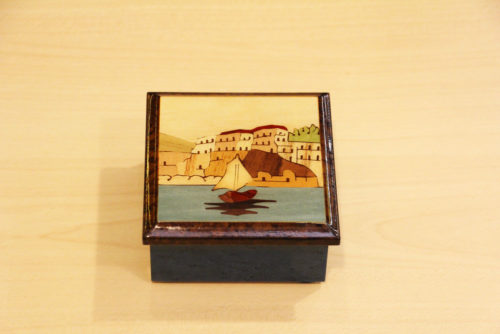 Wooden inlaid box