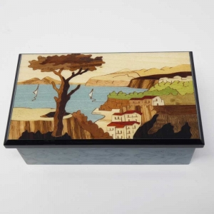 Inlaided music box with Sorrento view and Vesuvious